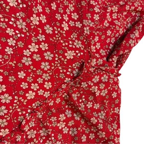Max Studio Red Floral Ruffle Sleeve Wrap Dress - Picture 5 of 6